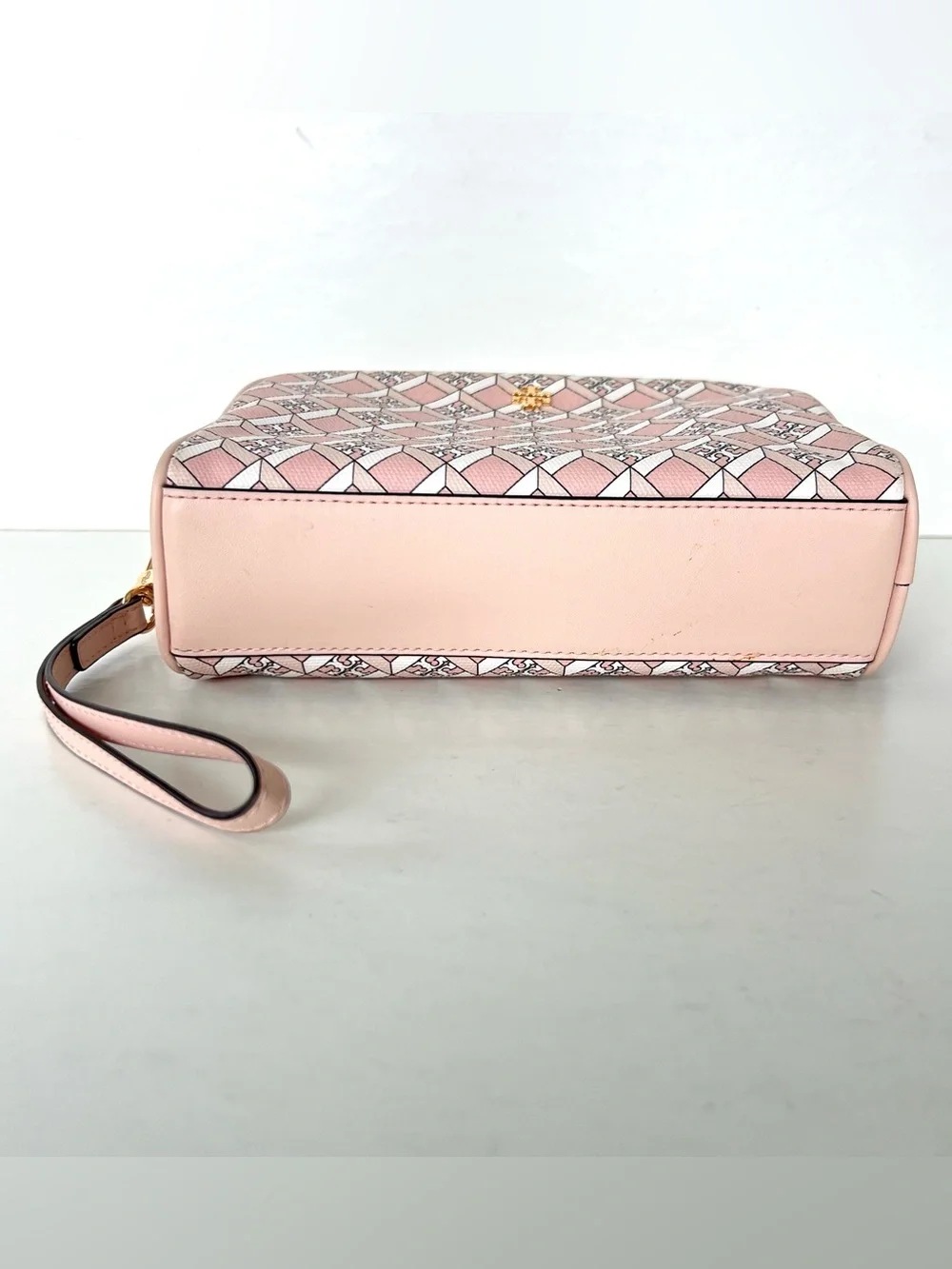TORY BURCH Dusted Blush Geo Logo Allover Wristlet Essentials Pouch Makeup Bag